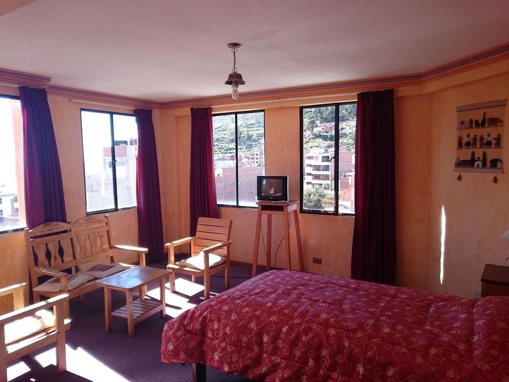Hostal Real Los Andes Del Lago Копакабана Екстериор снимка