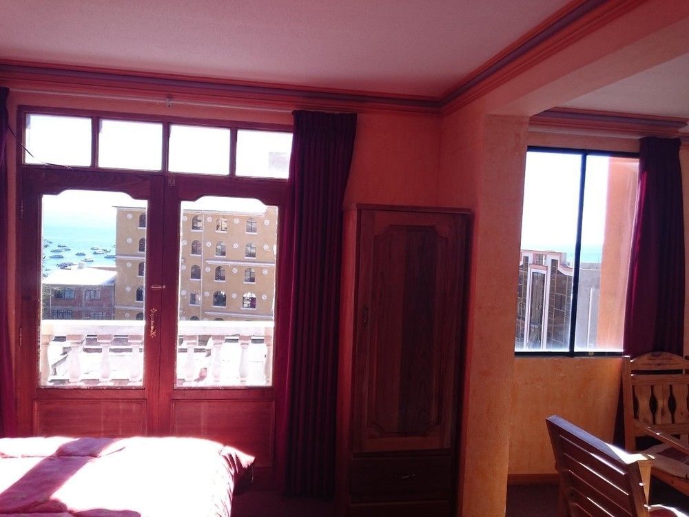Hostal Real Los Andes Del Lago Копакабана Екстериор снимка