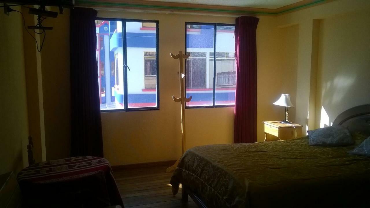Hostal Real Los Andes Del Lago Копакабана Екстериор снимка
