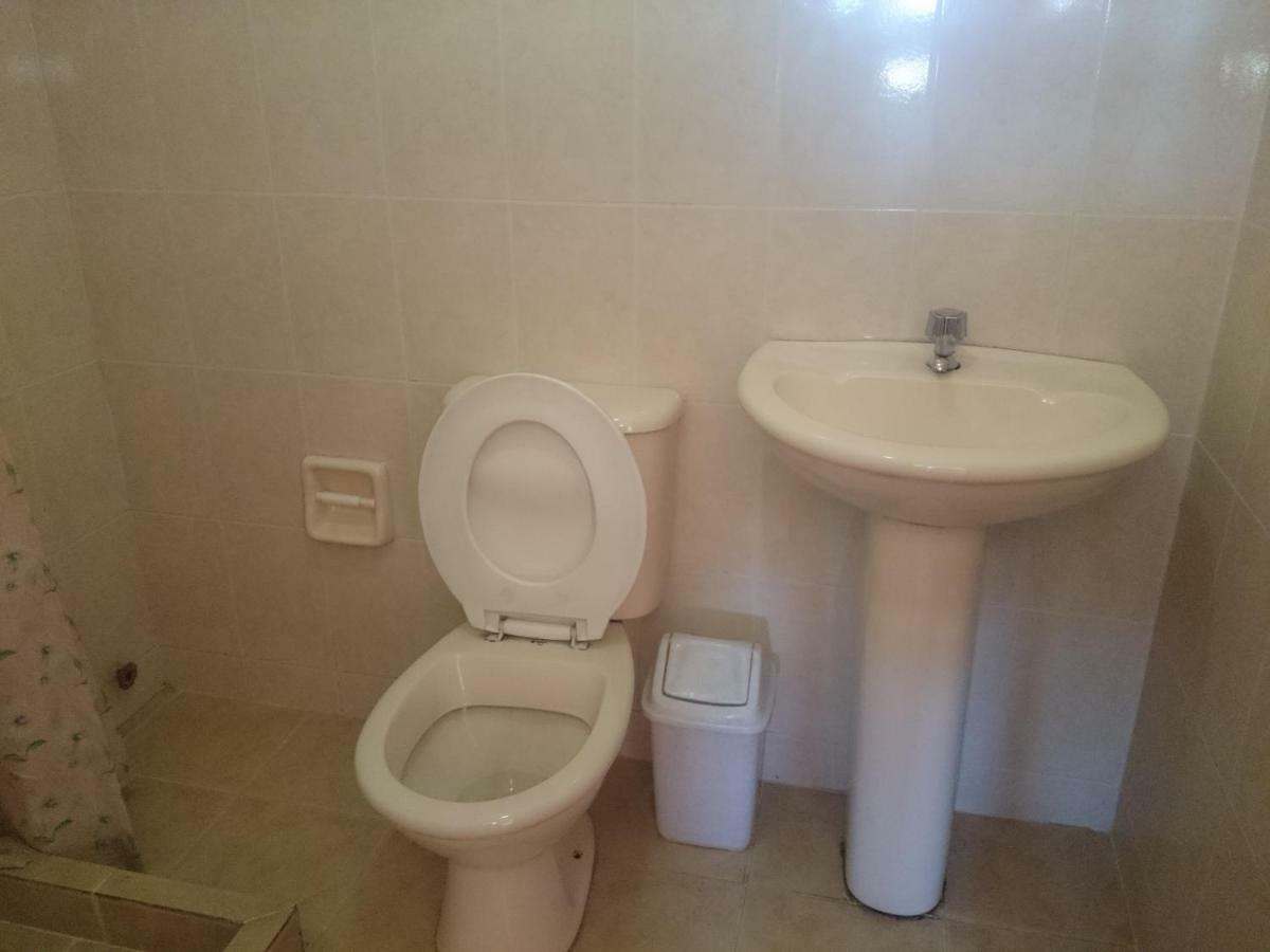 Hostal Real Los Andes Del Lago Копакабана Екстериор снимка